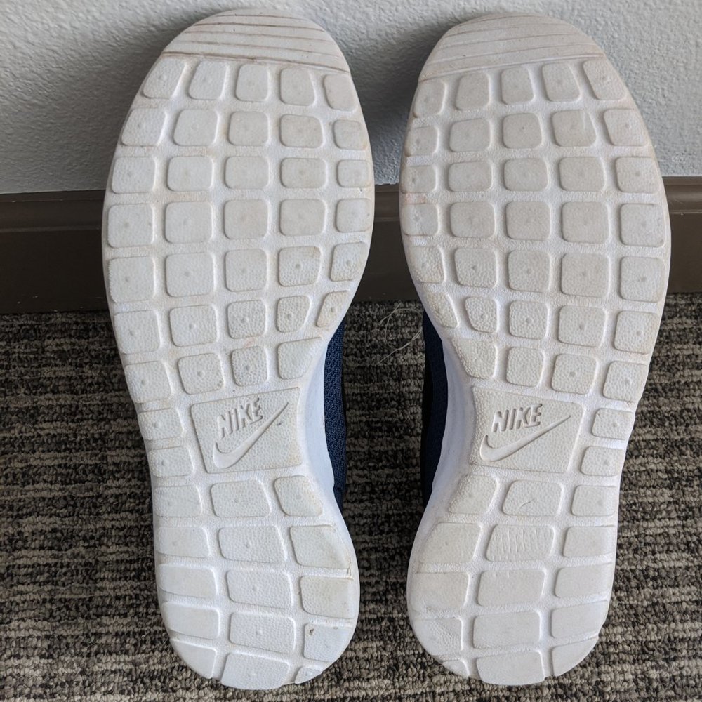 Nike Roshe's - Picture 4 of 4